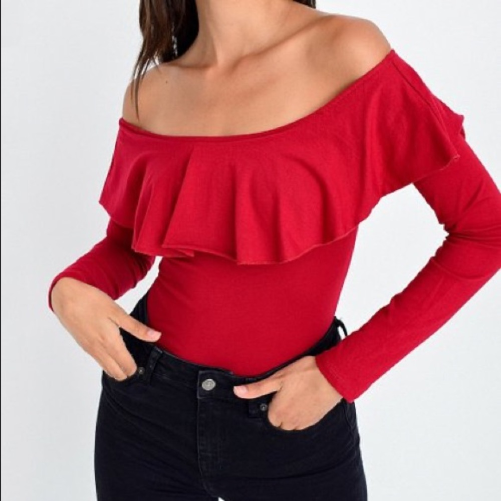 I jeans off the shoulder top